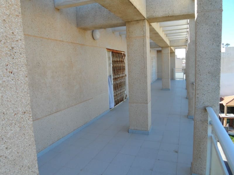 3 camera da letto Appartamento sulla Spiaggia in vendita in Torrevieja - 250.000 € (Rif: 8207390)