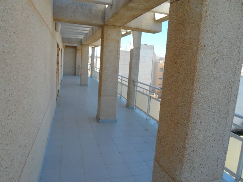 3 camera da letto Appartamento sulla Spiaggia in vendita in Torrevieja - 250.000 € (Rif: 8207390)