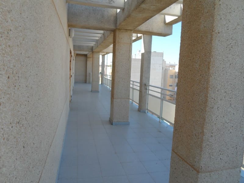 3 camera da letto Appartamento sulla Spiaggia in vendita in Torrevieja - 250.000 € (Rif: 8207390)