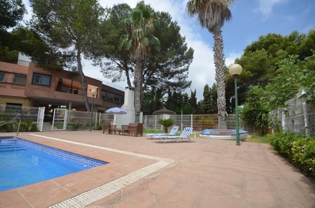 6 soveværelse Villa til salg i Torrevieja med swimmingpool - € 690.000 (Ref: 8207391)