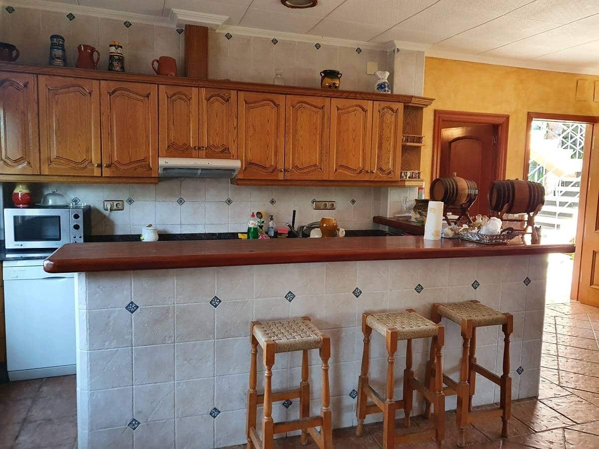 6 soveværelse Villa til salg i Torrevieja med swimmingpool - € 690.000 (Ref: 8207391)