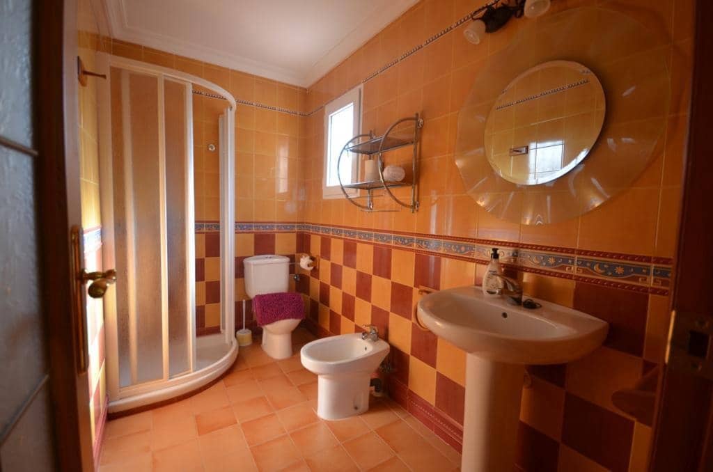 6 soveværelse Villa til salg i Torrevieja med swimmingpool - € 690.000 (Ref: 8207391)