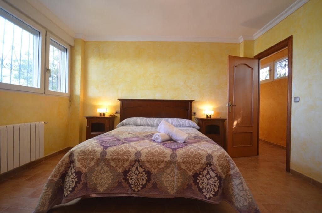 6 soveværelse Villa til salg i Torrevieja med swimmingpool - € 690.000 (Ref: 8207391)