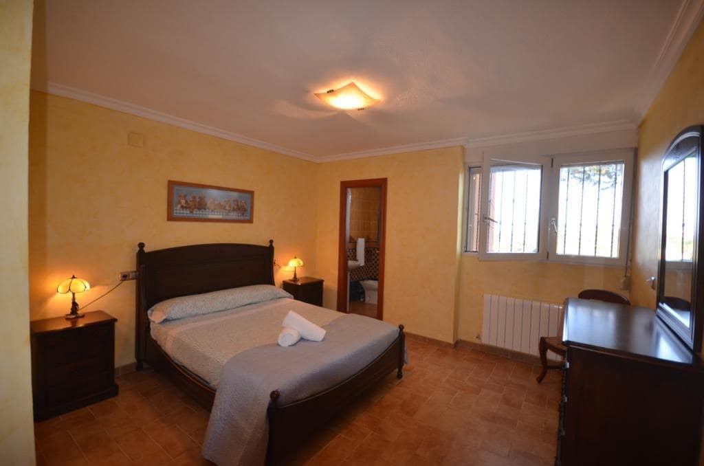 6 soveværelse Villa til salg i Torrevieja med swimmingpool - € 690.000 (Ref: 8207391)