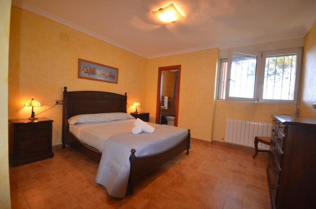 6 soveværelse Villa til salg i Torrevieja med swimmingpool - € 690.000 (Ref: 8207391)