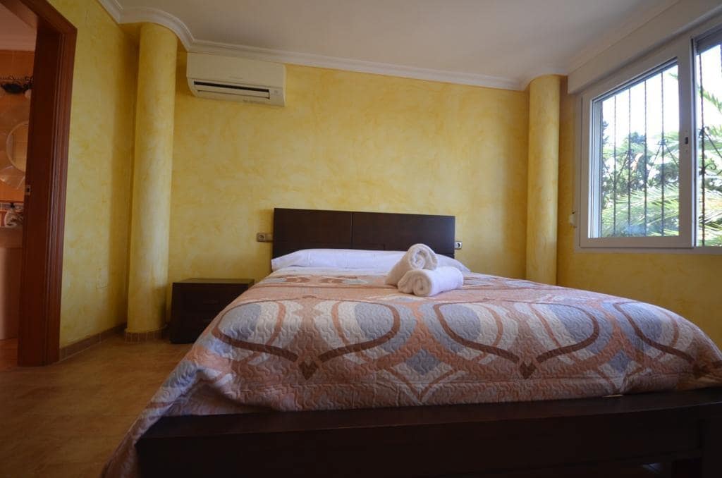 6 soveværelse Villa til salg i Torrevieja med swimmingpool - € 690.000 (Ref: 8207391)