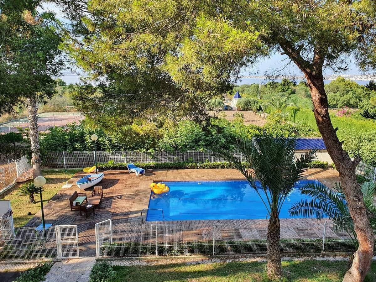 6 soveværelse Villa til salg i Torrevieja med swimmingpool - € 690.000 (Ref: 8207391)