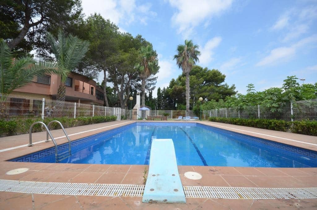 6 soveværelse Villa til salg i Torrevieja med swimmingpool - € 690.000 (Ref: 8207391)