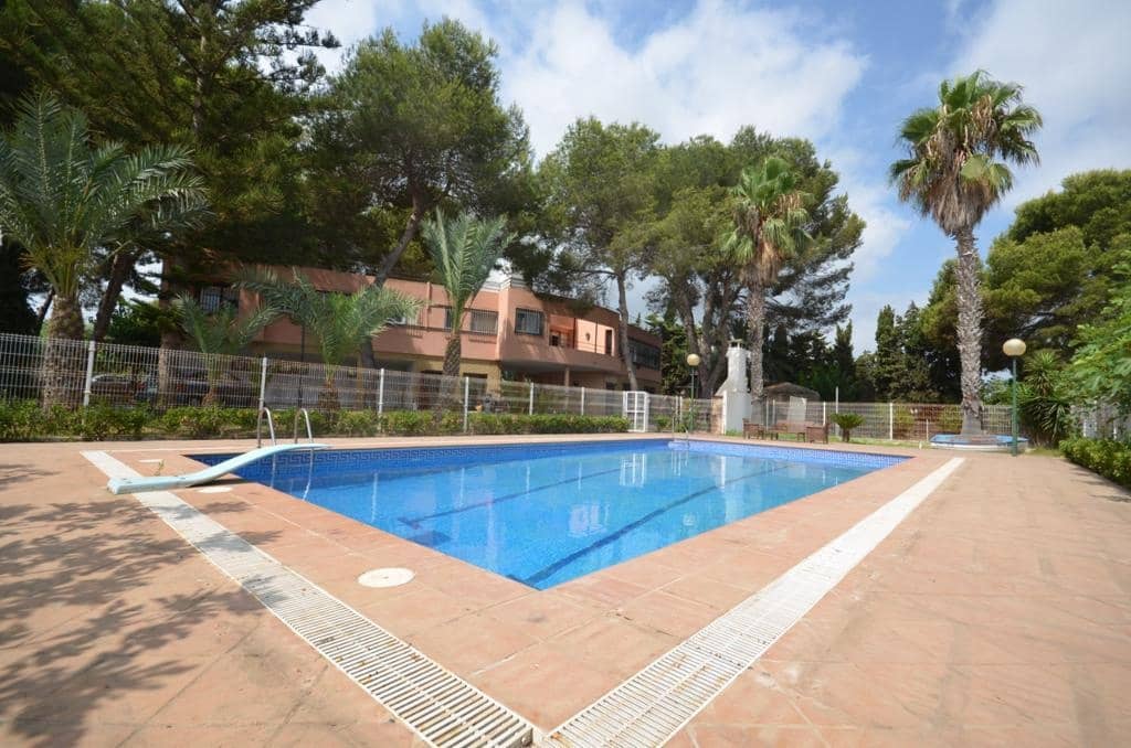 6 soveværelse Villa til salg i Torrevieja med swimmingpool - € 690.000 (Ref: 8207391)
