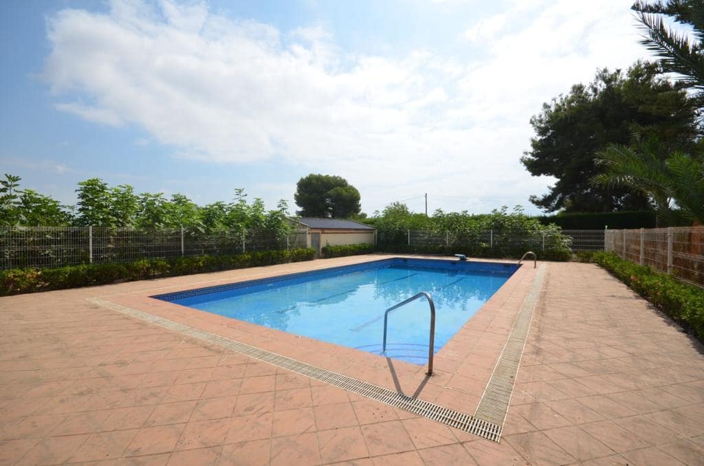 6 soveværelse Villa til salg i Torrevieja med swimmingpool - € 690.000 (Ref: 8207391)