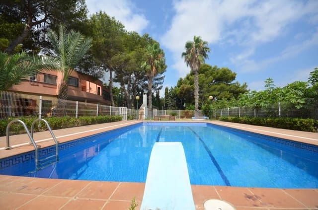 6 slaapkamer Villa te koop in Torrevieja met zwembad - € 690.000 (Ref: 8207391)