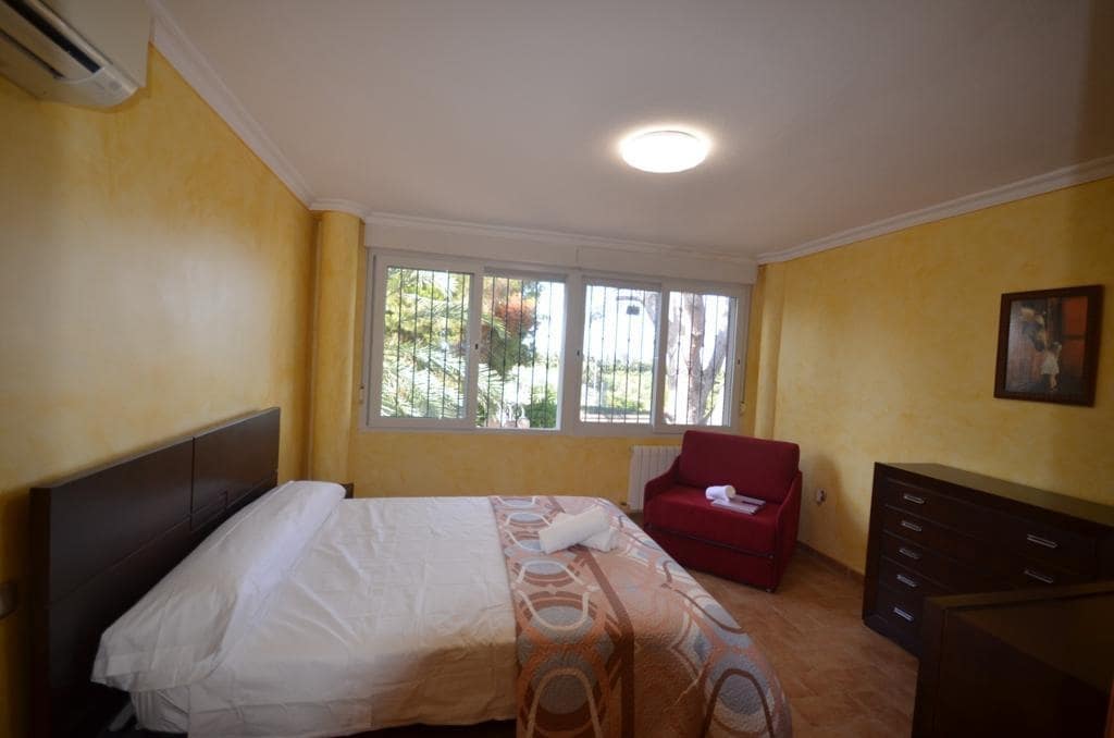 6 soveværelse Villa til salg i Torrevieja med swimmingpool - € 690.000 (Ref: 8207391)