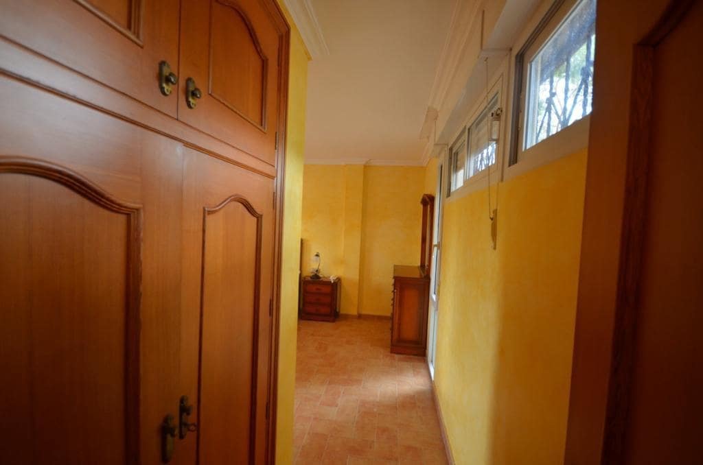 6 soveværelse Villa til salg i Torrevieja med swimmingpool - € 690.000 (Ref: 8207391)