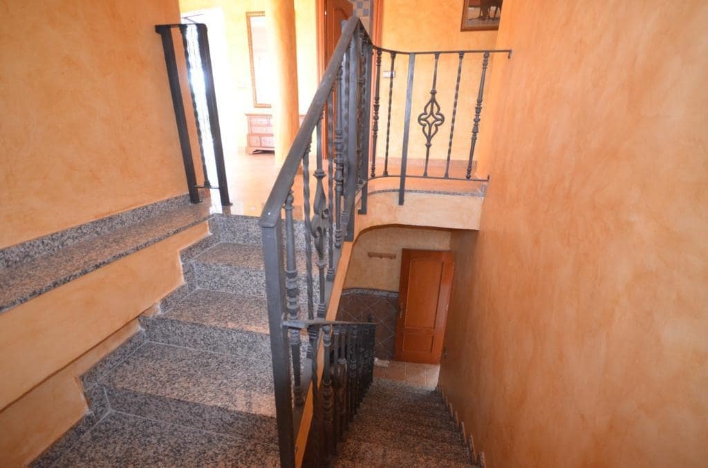 6 soveværelse Villa til salg i Torrevieja med swimmingpool - € 690.000 (Ref: 8207391)