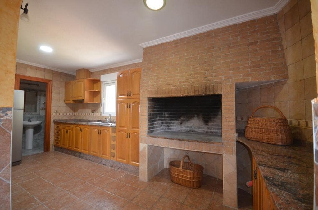 6 soveværelse Villa til salg i Torrevieja med swimmingpool - € 690.000 (Ref: 8207391)