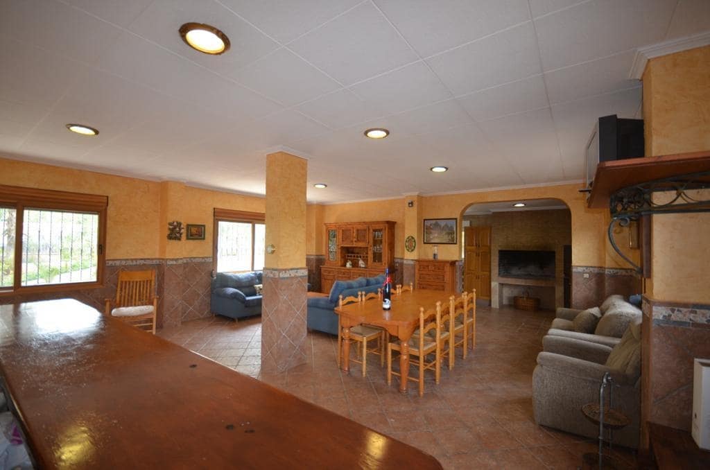 6 soveværelse Villa til salg i Torrevieja med swimmingpool - € 690.000 (Ref: 8207391)