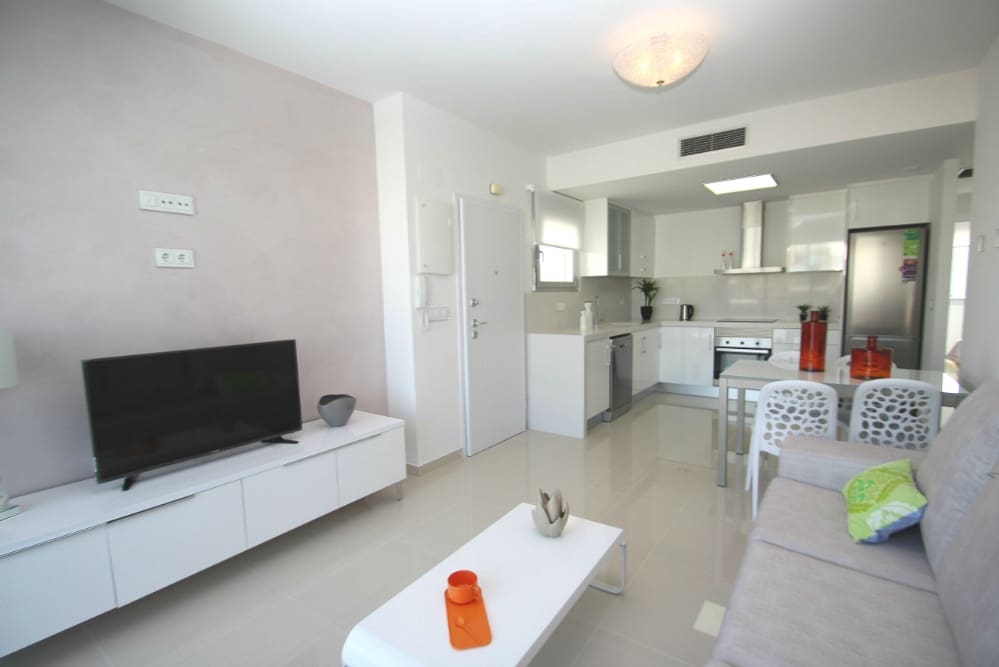 2 soveværelse Bungalow til salg i Torrevieja med swimmingpool garage - € 220.900 (Ref: 8207393)