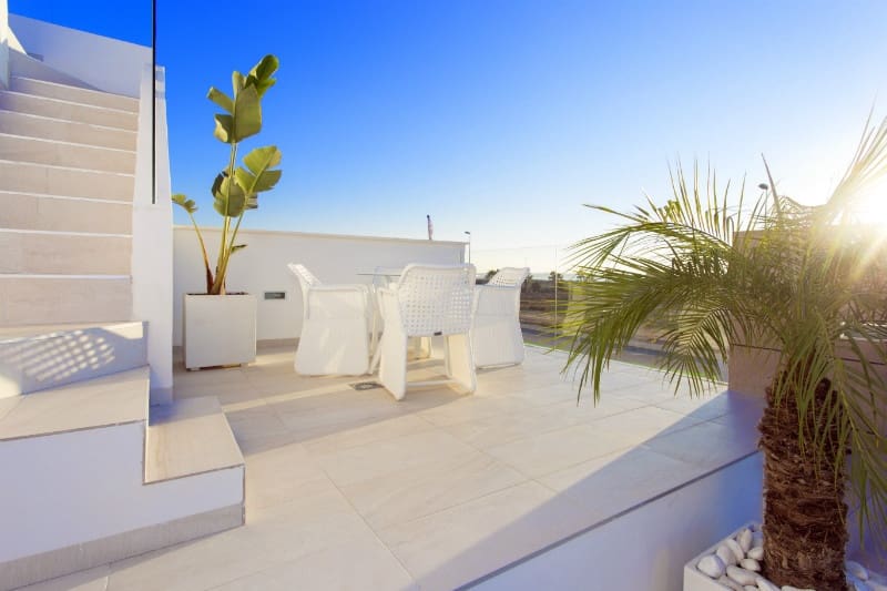 3 soveværelse Villa til salg i Guardamar del Segura med swimmingpool garage - € 399.000 (Ref: 8207405)