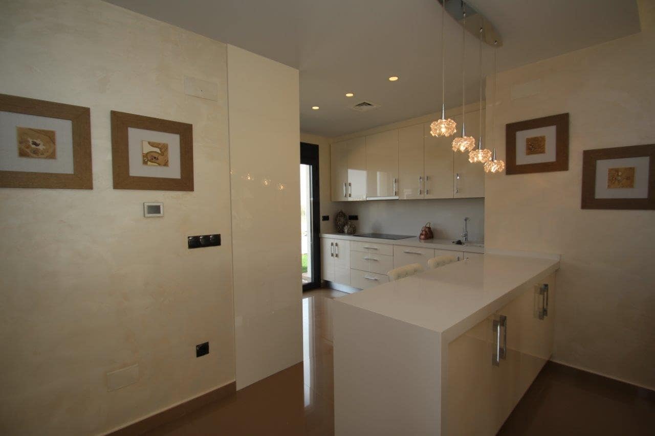 4 soveværelse Villa til salg i San Miguel de Salinas med swimmingpool - € 430.000 (Ref: 8207406)