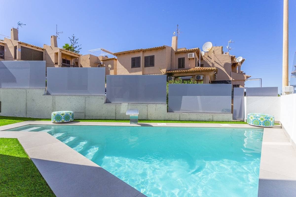 3 soveværelse Villa til salg i Torrevieja med swimmingpool garage - € 660.000 (Ref: 8207418)
