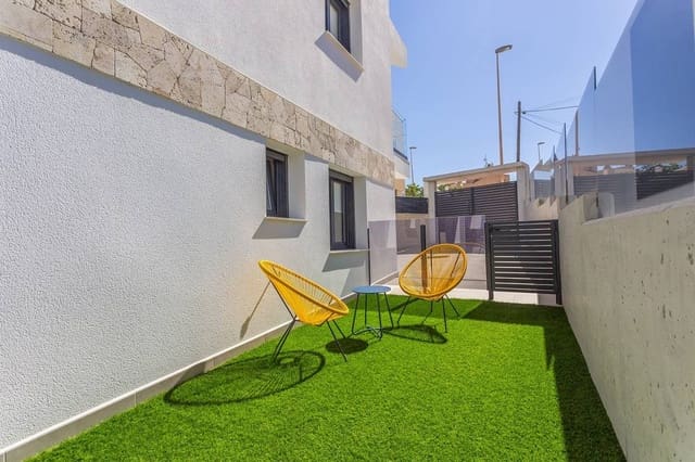 3 soveværelse Villa til salg i Torrevieja med swimmingpool garage - € 660.000 (Ref: 8207418)