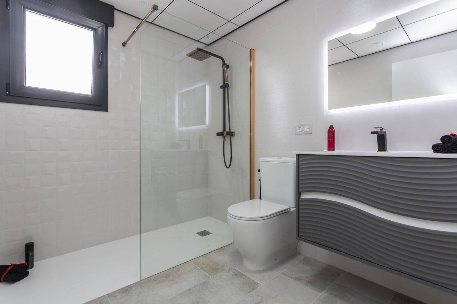 3 soveværelse Villa til salg i Torrevieja med swimmingpool garage - € 660.000 (Ref: 8207418)