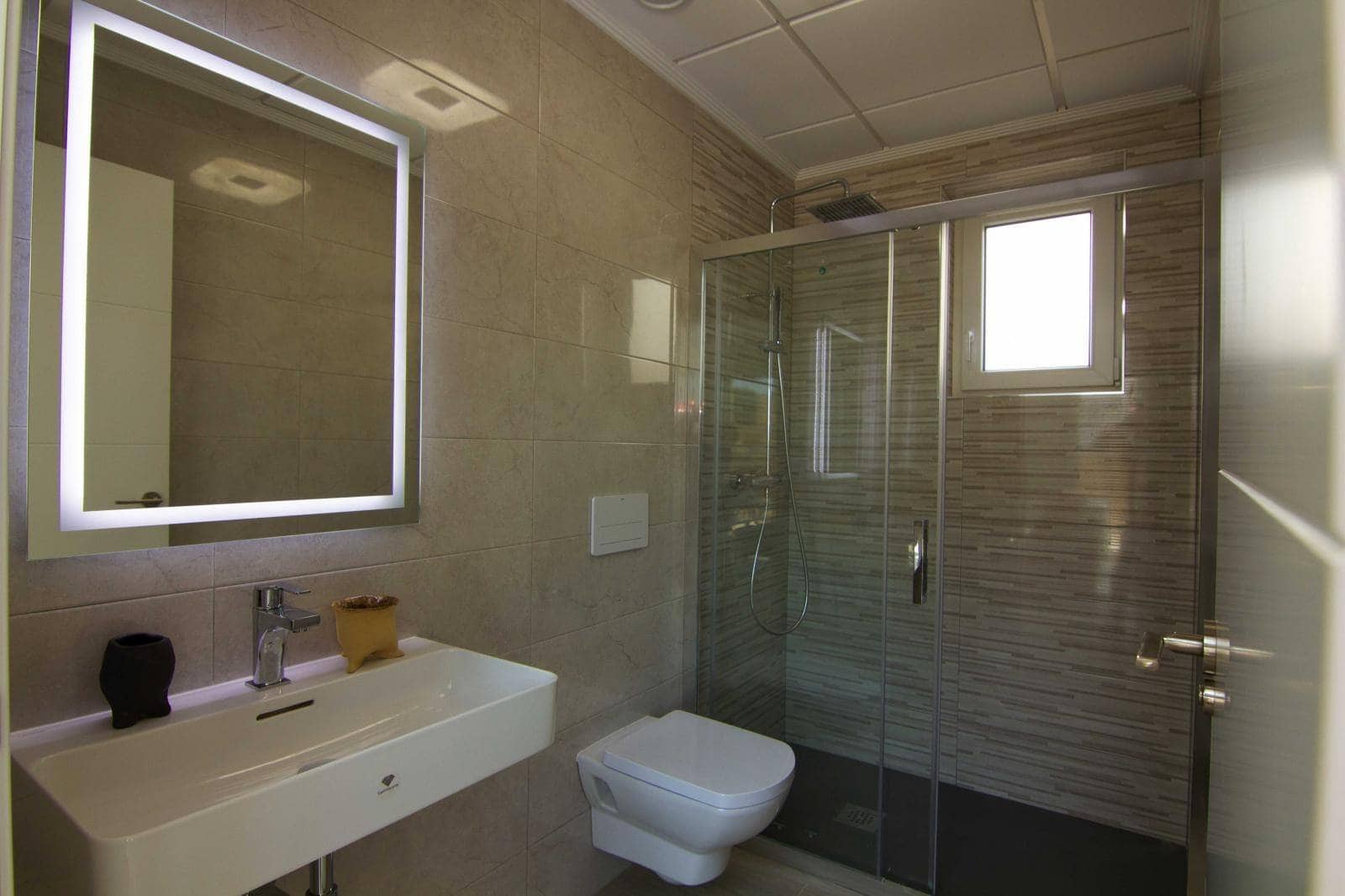 3 soveværelse Villa til salg i Torrevieja med swimmingpool garage - € 580.000 (Ref: 8207434)