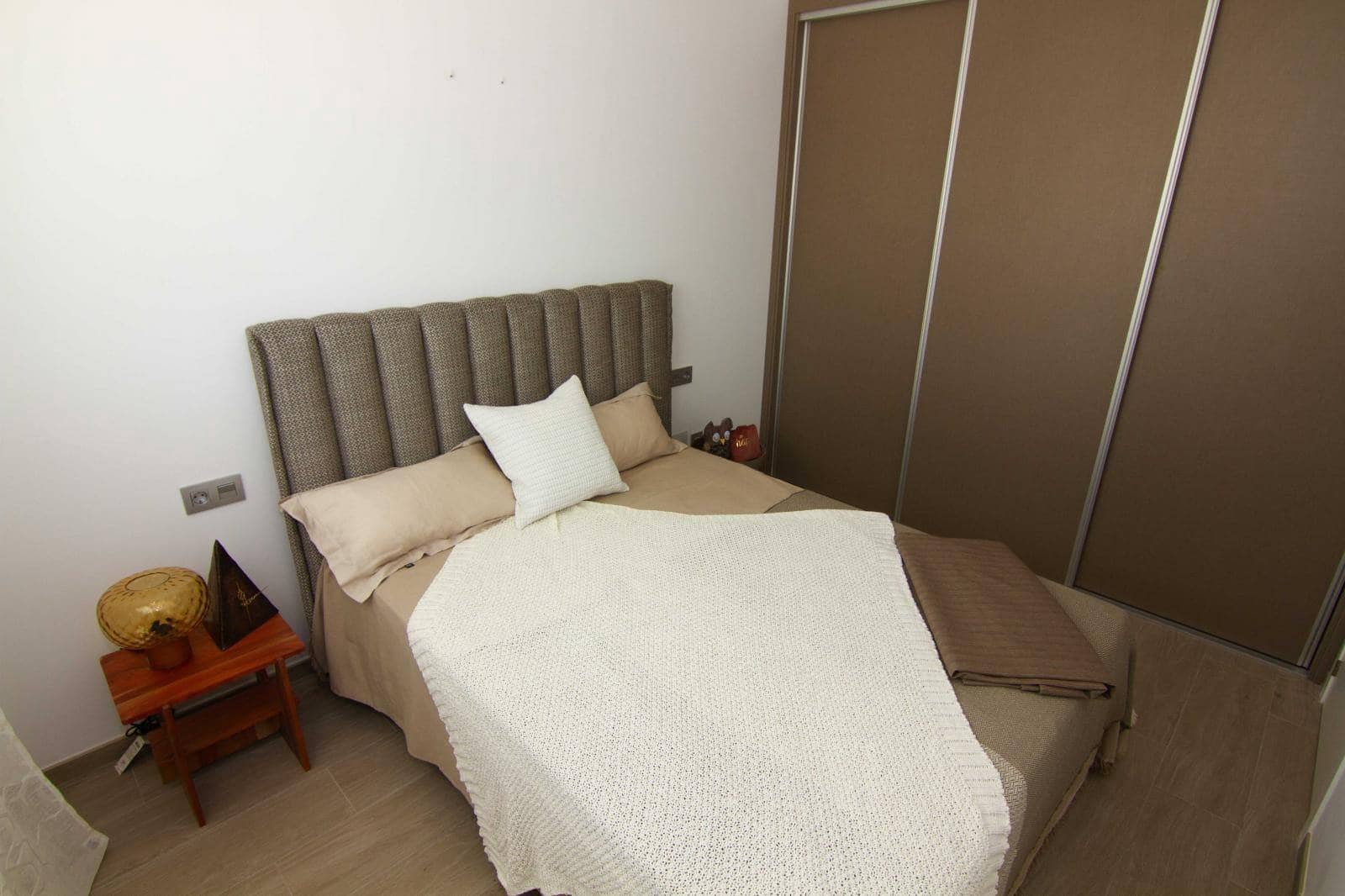 3 soveværelse Villa til salg i Torrevieja med swimmingpool garage - € 580.000 (Ref: 8207434)