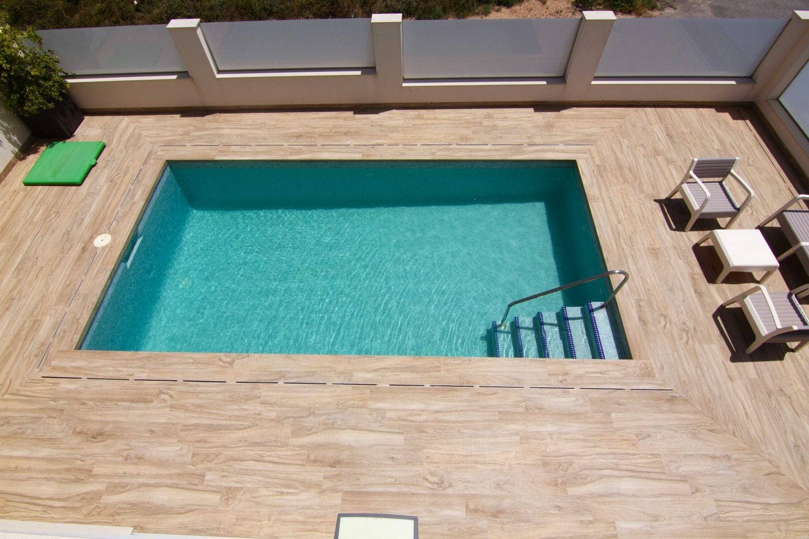 3 soveværelse Villa til salg i Torrevieja med swimmingpool garage - € 580.000 (Ref: 8207434)