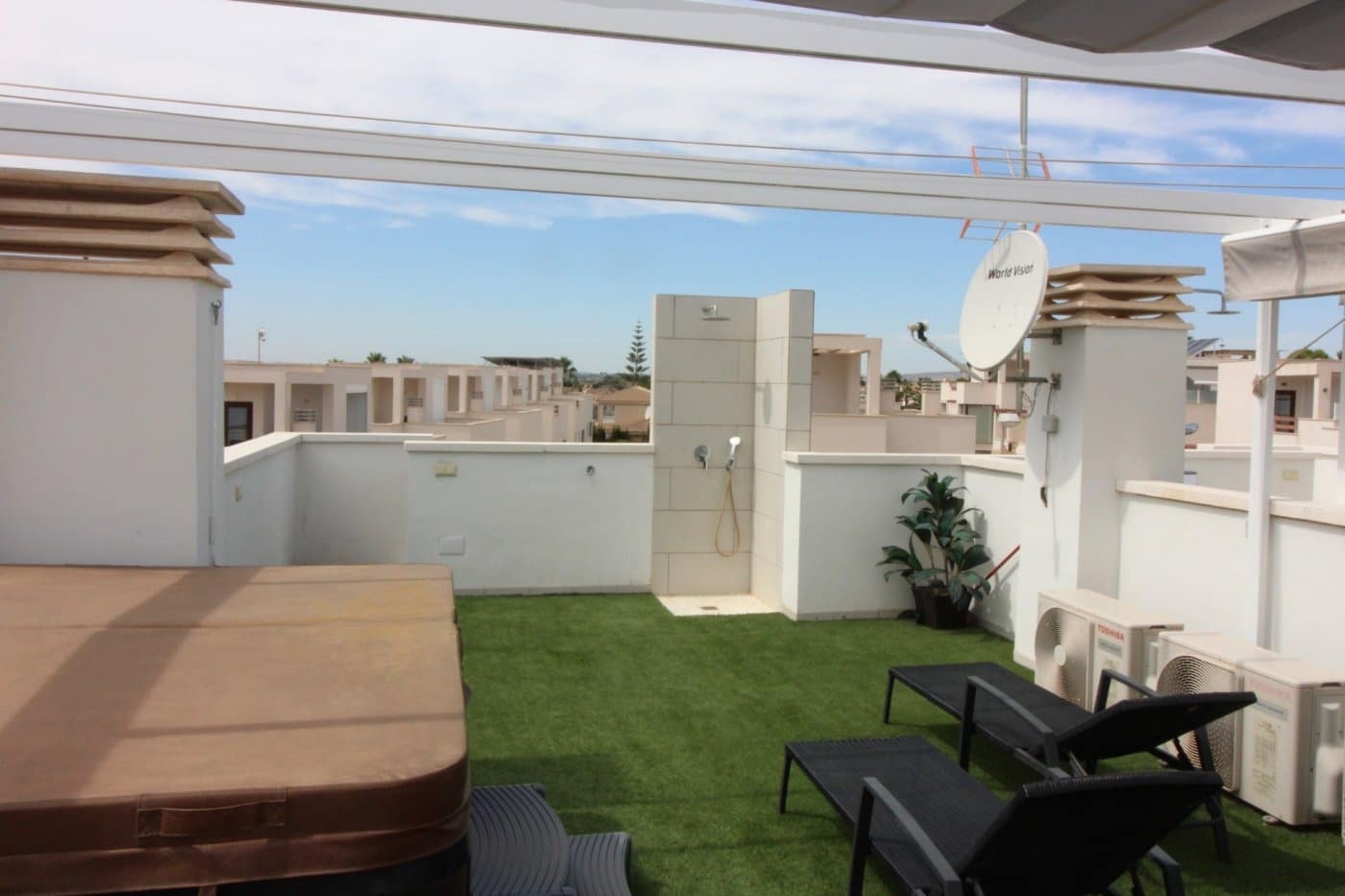 4 soveværelse Bungalow til salg i Rojales med swimmingpool garage - € 390.000 (Ref: 8207443)