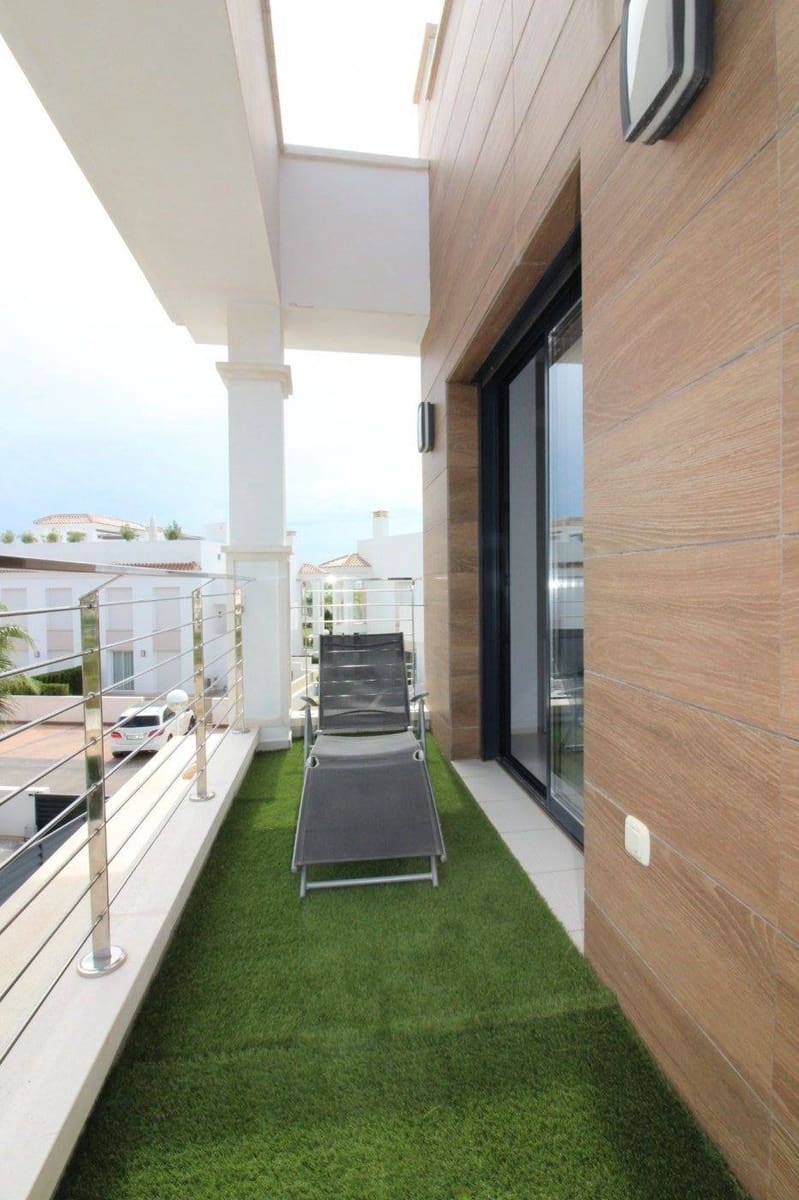 4 soveværelse Bungalow til salg i Rojales med swimmingpool garage - € 390.000 (Ref: 8207443)