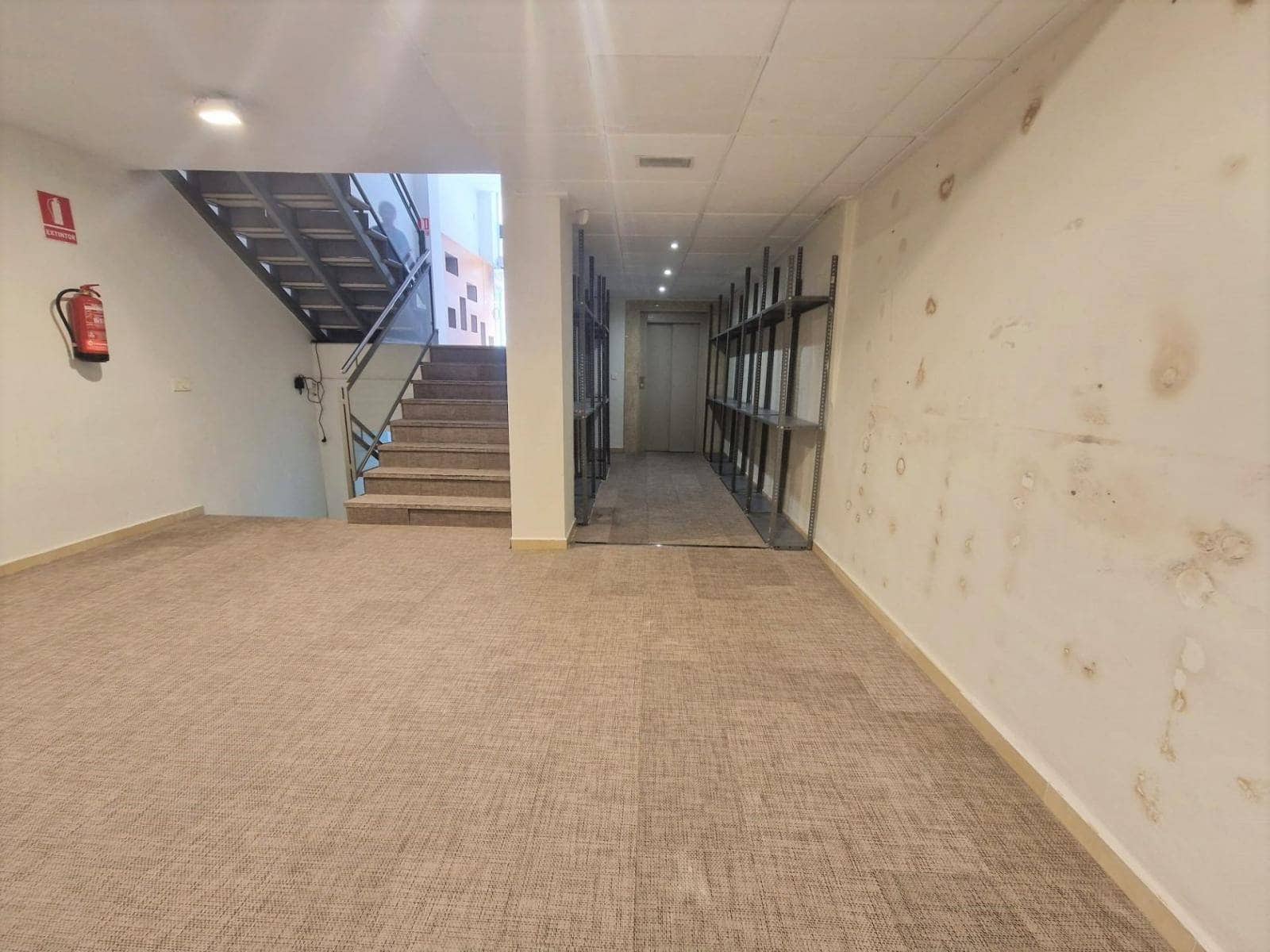 Kommersiell til salgs i Guardamar del Segura - € 275 000 (Ref: 8207450)