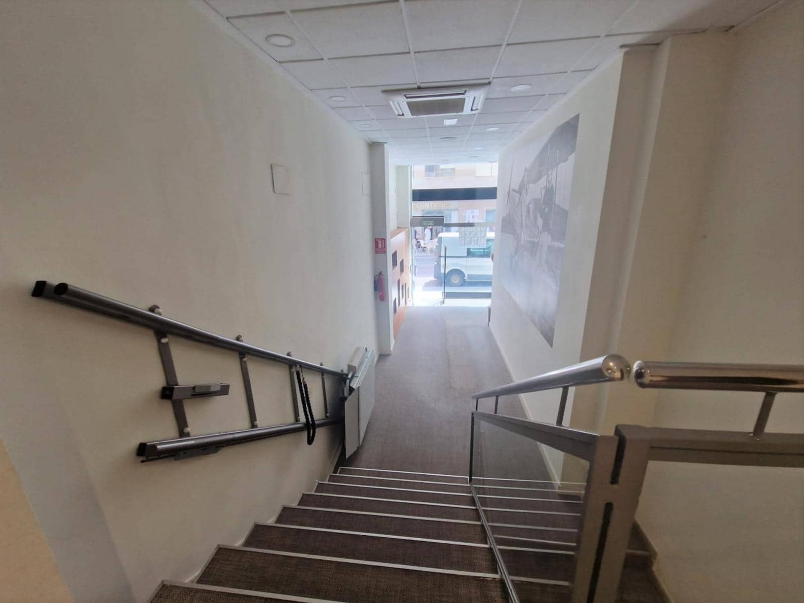 Kommersiell til salgs i Guardamar del Segura - € 275 000 (Ref: 8207450)