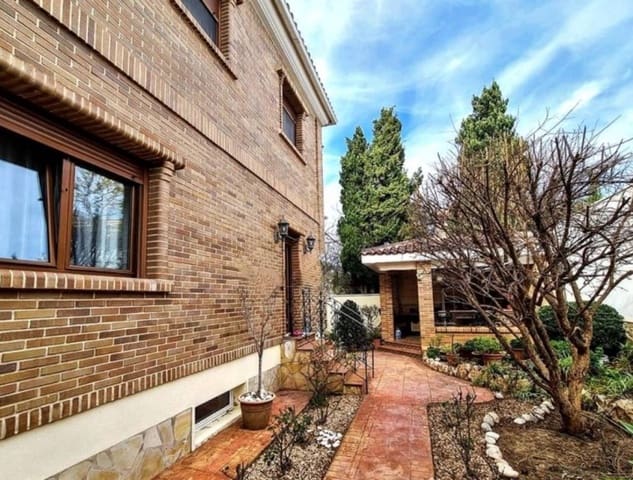 5 makuuhuone Huvila myytävänä paikassa Ciudad Quesada, Rojales mukana uima-altaan - 670 000 € (Ref: 8207459)