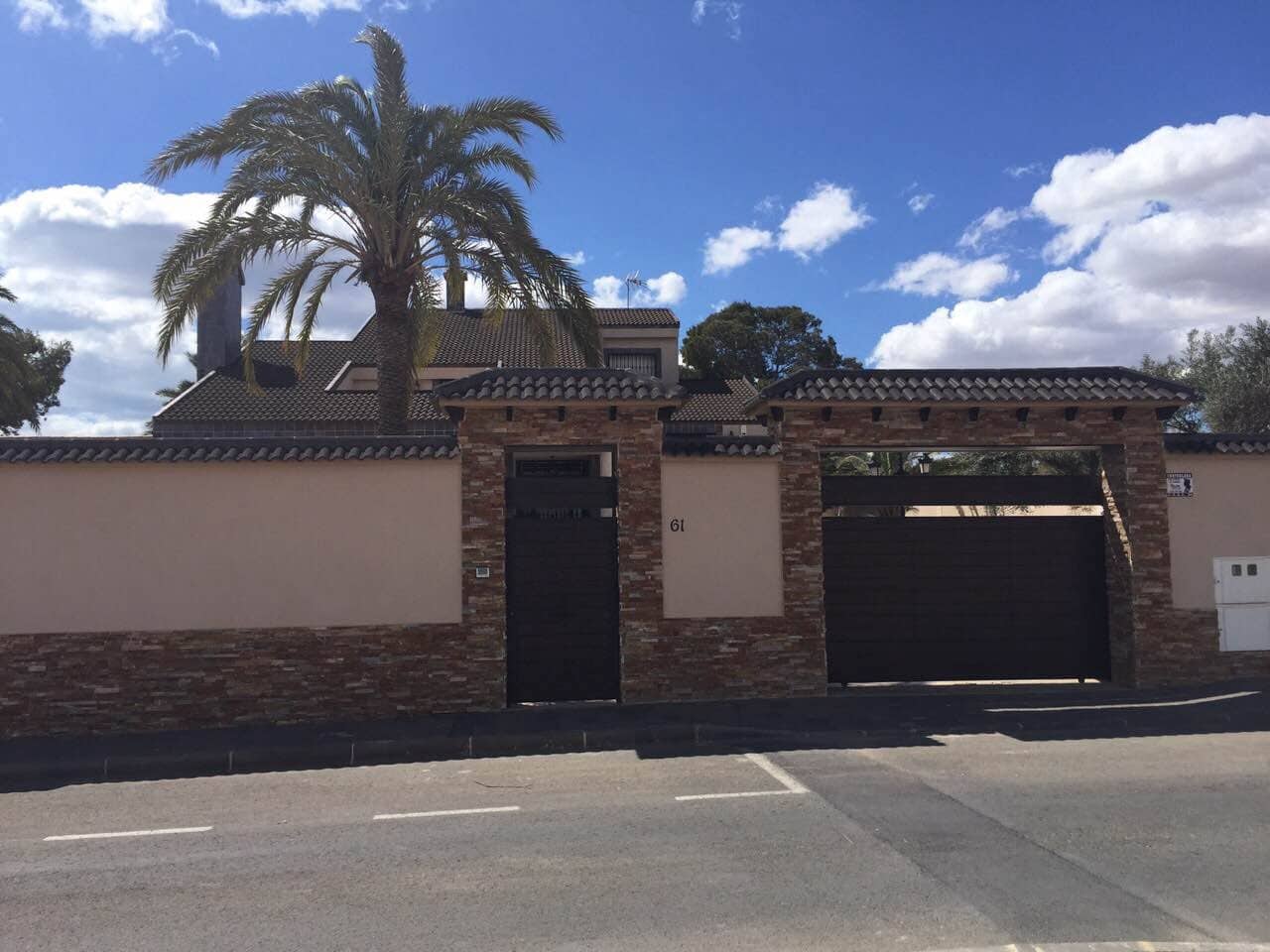 5 slaapkamer Villa te koop in Orihuela met zwembad - € 1.000.000 (Ref: 8207464)