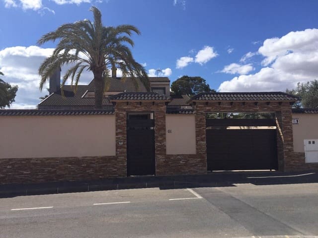 5 slaapkamer Villa te koop in Orihuela met zwembad - € 1.000.000 (Ref: 8207464)