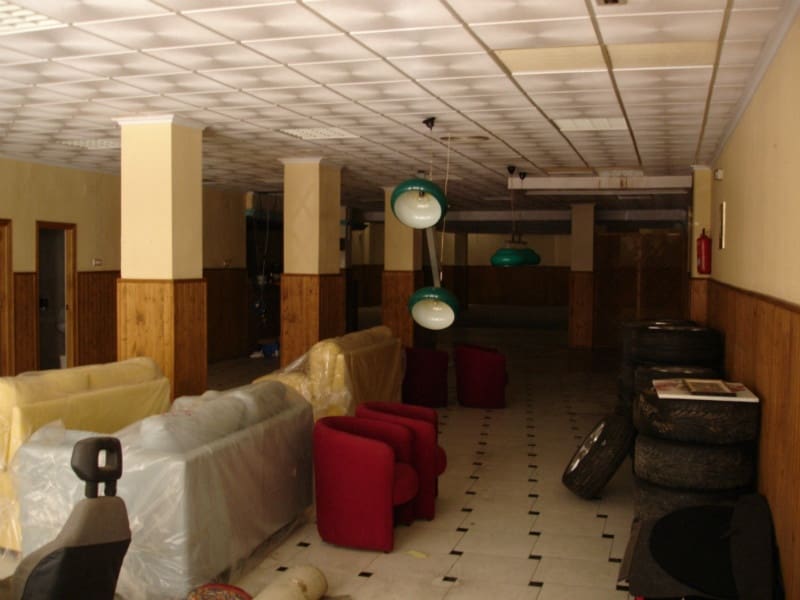 Erhverv til salg i Torrevieja - € 320.000 (Ref: 8207479)