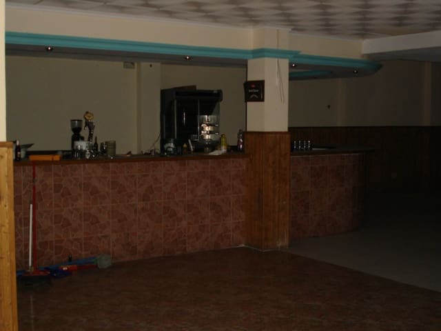 Kommersiell til salgs i Avenida Habaneras - Curva de Palangre, Torrevieja - € 320 000 (Ref: 8207479)