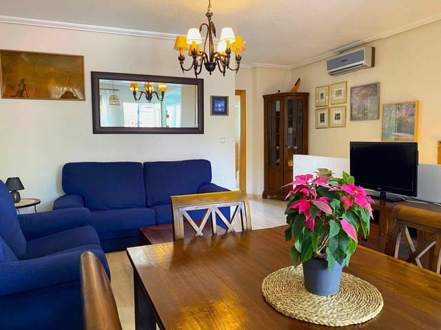 Piso de 3 habitaciones en San Miguel de Salinas en venta con piscina - 177.000 € (Ref: 8207485)