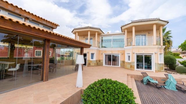 4 sovrum Villa till salu i Aguas Nuevas, Torrevieja med pool - 995 000 € (Ref: 8220327)