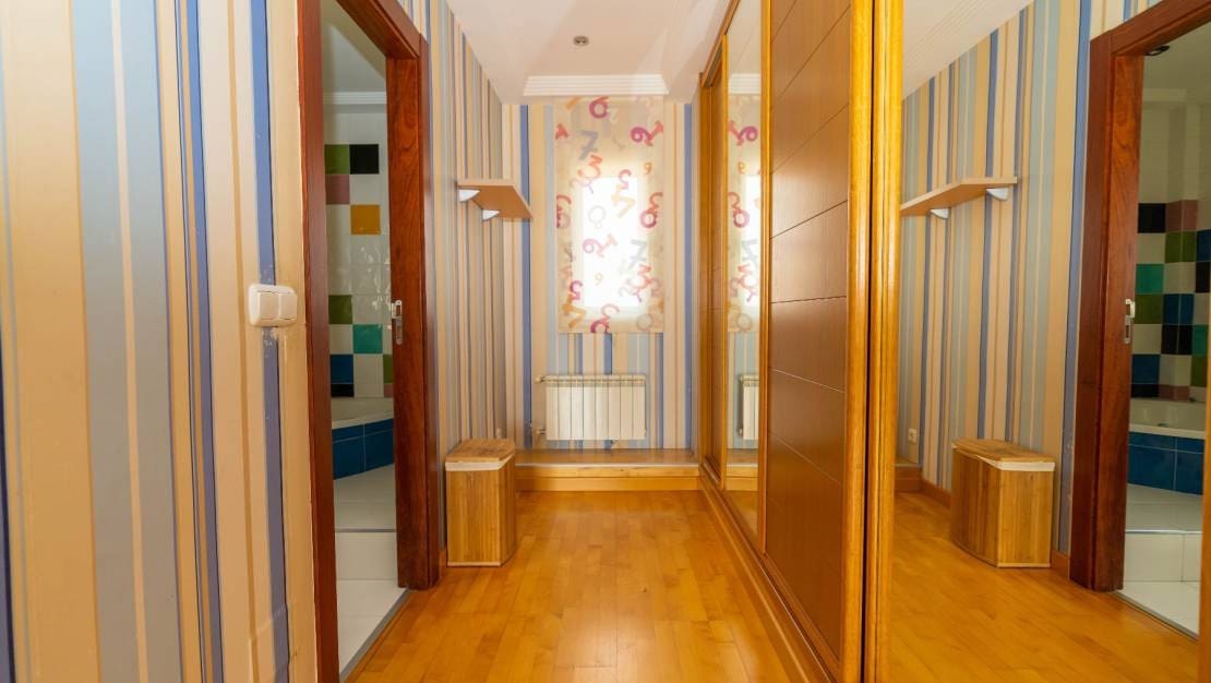 4 soveværelse Villa til salg i Aguas Nuevas med swimmingpool - € 995.000 (Ref: 8220327)