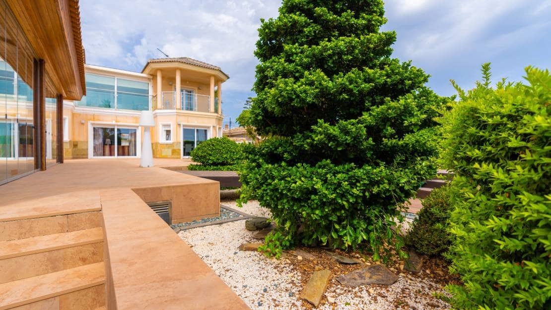 4 soveværelse Villa til salg i Aguas Nuevas med swimmingpool - € 995.000 (Ref: 8220327)