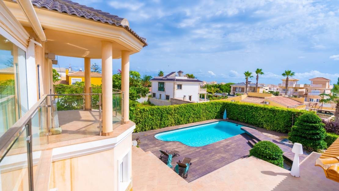 4 soveværelse Villa til salg i Aguas Nuevas med swimmingpool - € 995.000 (Ref: 8220327)