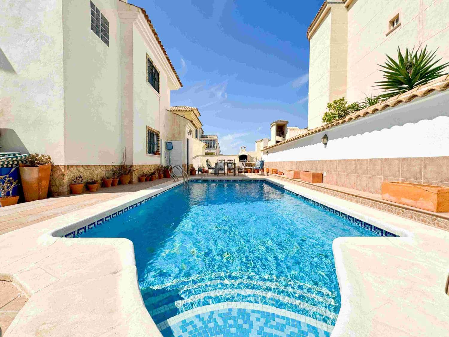 4 bedroom Villa for sale in Orihuela with pool - € 400,000 (Ref: 8353759)