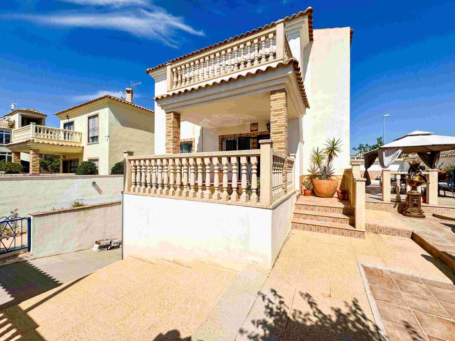 4 bedroom Villa for sale in Orihuela with pool - € 400,000 (Ref: 8353759)