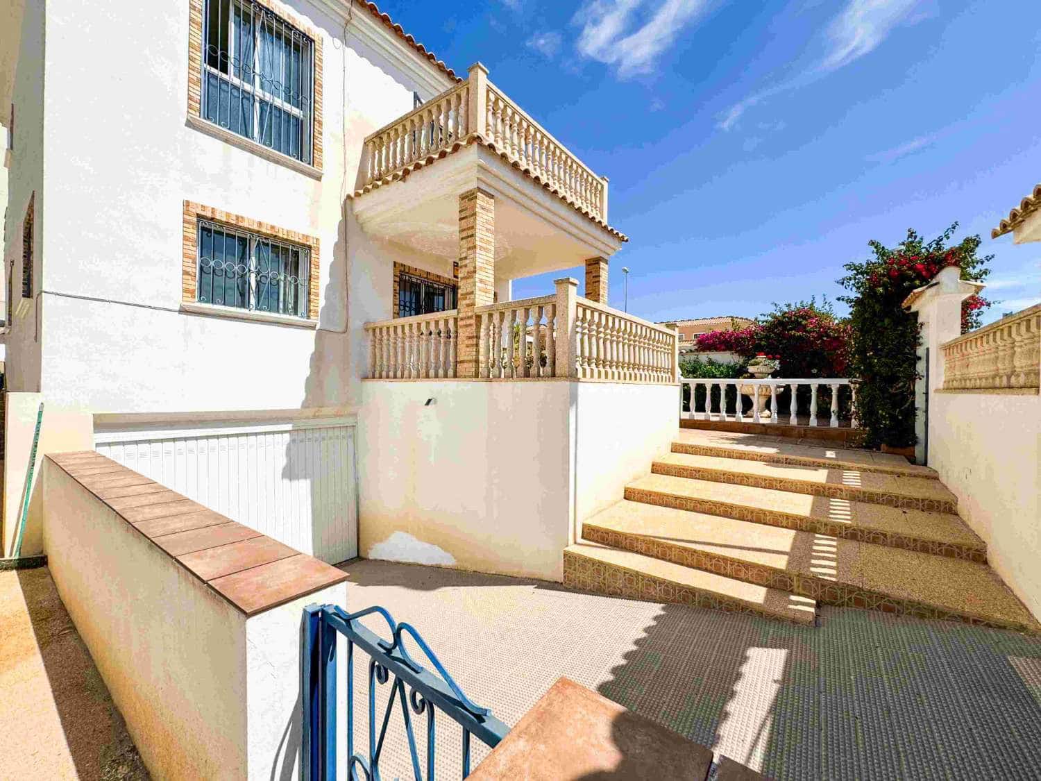 4 bedroom Villa for sale in Orihuela with pool - € 400,000 (Ref: 8353759)