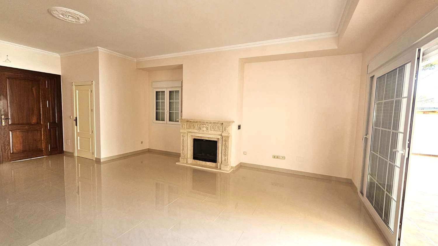 4 bedroom Villa for sale in Orihuela with pool - € 910,000 (Ref: 8423197)