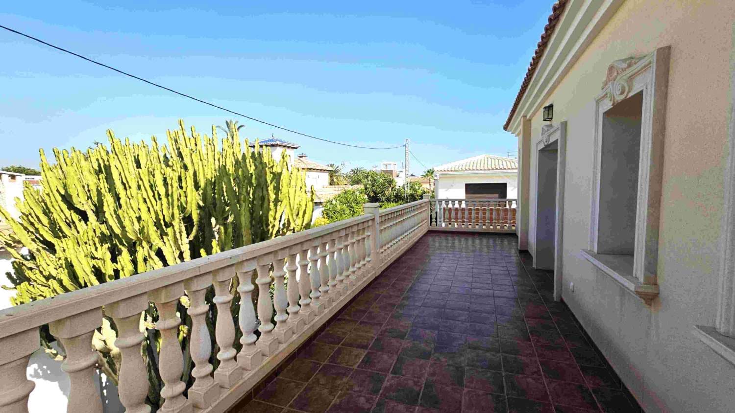 4 bedroom Villa for sale in Orihuela with pool - € 910,000 (Ref: 8423197)