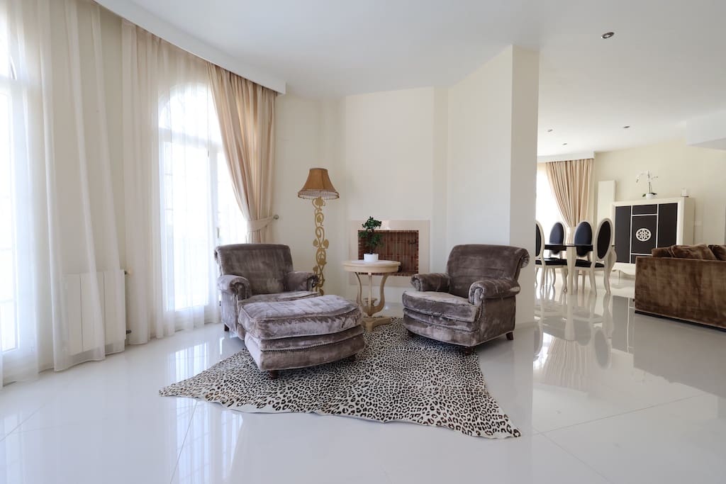 5 bedroom Villa for sale in Rojales with pool garage - € 860,000 (Ref: 8477795)