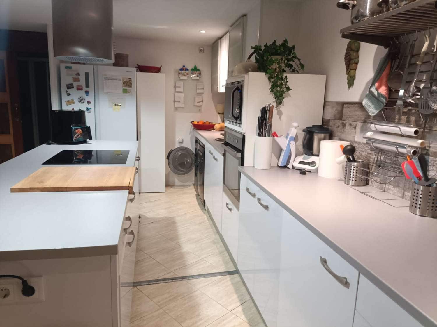 4 soveværelse Lejlighed til salg i Torrevieja med garage - € 243.000 (Ref: 8484488)